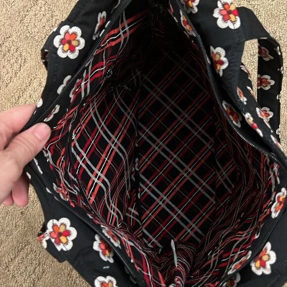 Vera Bradley Pirouette shoulder bag Black Floral in EUC - Picture 6 of 13